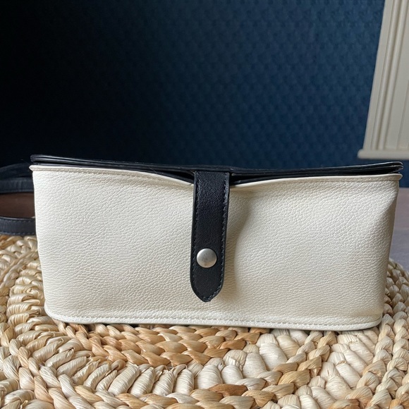 Pixie Mood Shoulder Bag 10/10 Vegan Faux Leather Business Office Zippered Trendy - Picture 5 of 8